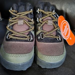 *NEW* Little boys hiker boots
